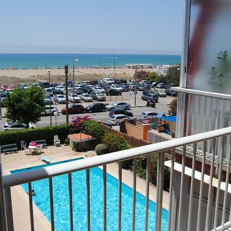 Apartamento Maraka Playa Castelldefels Exterior photo